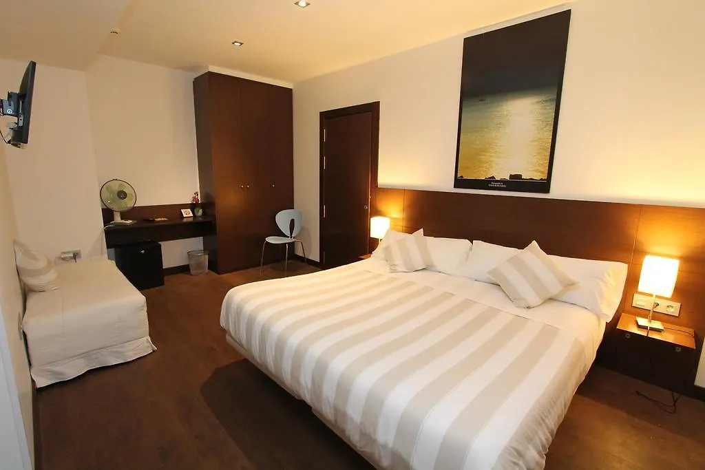 Pension Grosen San Sebastian 2*,